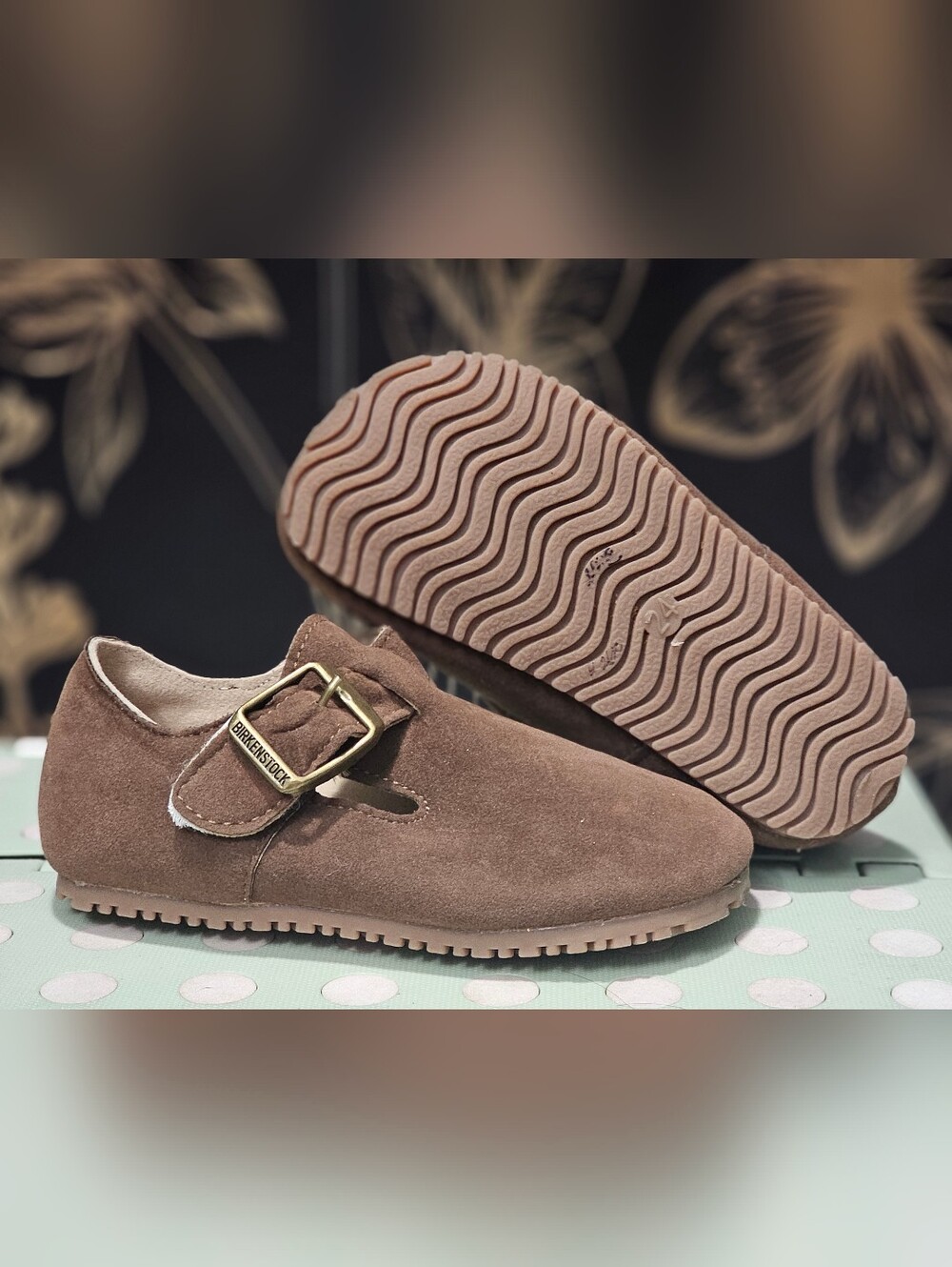 Birkenstock Children's Suede Buckle Clogsn Size 24 (8)